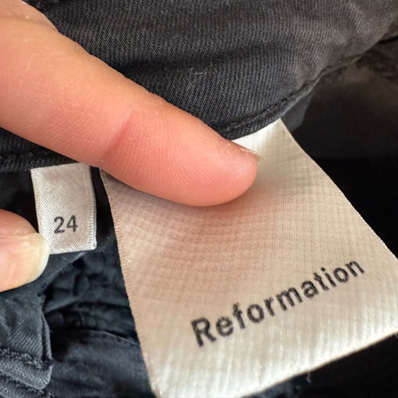 Reformation Flood & Flare Jeans Womens 24 Kick Boot Suez Black Wash Raw Hem - Picture 3 of 8